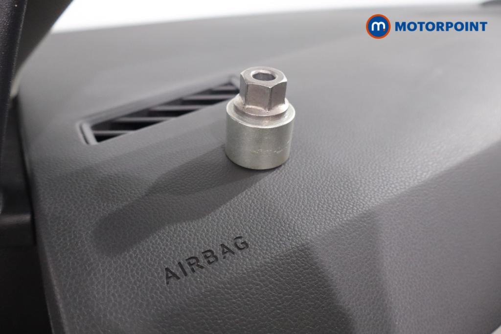 Volkswagen Golf Life Manual Petrol Hatchback - Stock Number (1565589) - 16th supplementary image