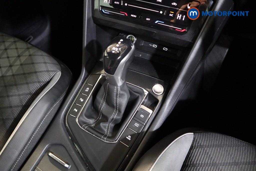 Volkswagen Tiguan R-Line Automatic Petrol SUV - Stock Number (1565593) - 8th supplementary image