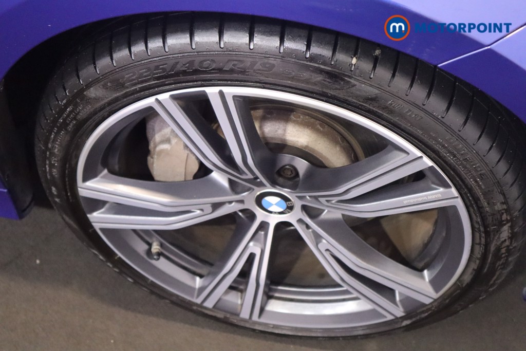 BMW 3 Series M Sport Automatic Petrol Plug-In Hybrid Saloon - Stock Number (1565610) - 11th supplementary image