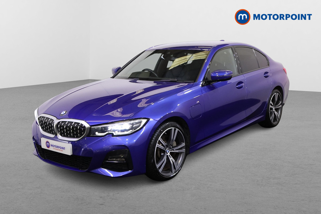 BMW 3 Series M Sport Automatic Petrol Plug-In Hybrid Saloon - Stock Number (1565610) - Passenger side front corner