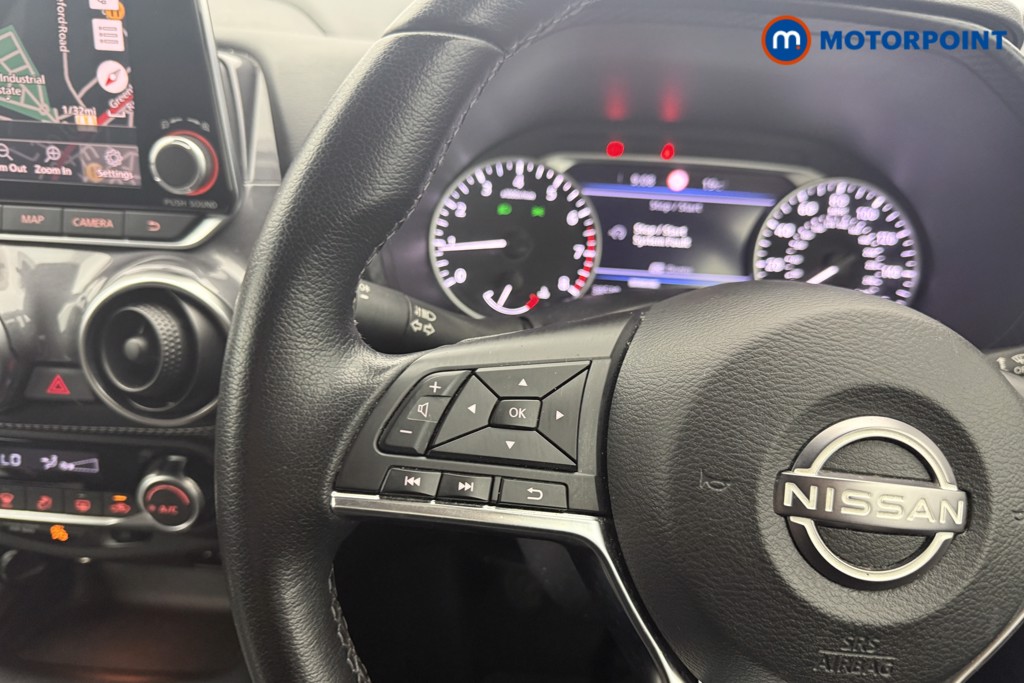 Nissan Juke N-Connecta Manual Petrol SUV - Stock Number (1566085) - 6th supplementary image