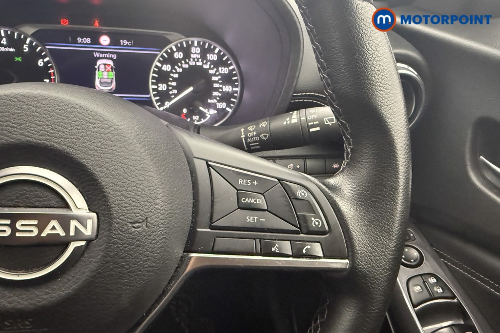 Nissan Juke N-Connecta Manual Petrol SUV - Stock Number (1566085) - 7th supplementary image