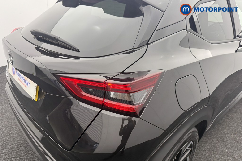 Nissan Juke N-Connecta Manual Petrol SUV - Stock Number (1566085) - 21st supplementary image