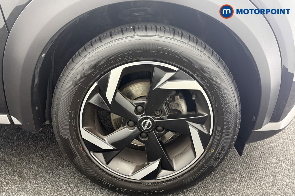 Nissan Juke N-Connecta Manual Petrol SUV - Stock Number (1566085) - 25th supplementary image