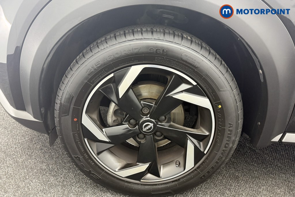 Nissan Juke N-Connecta Manual Petrol SUV - Stock Number (1566085) - 26th supplementary image