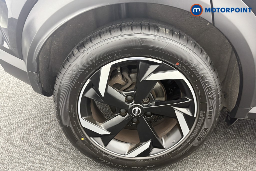 Nissan Juke N-Connecta Manual Petrol SUV - Stock Number (1566085) - 28th supplementary image