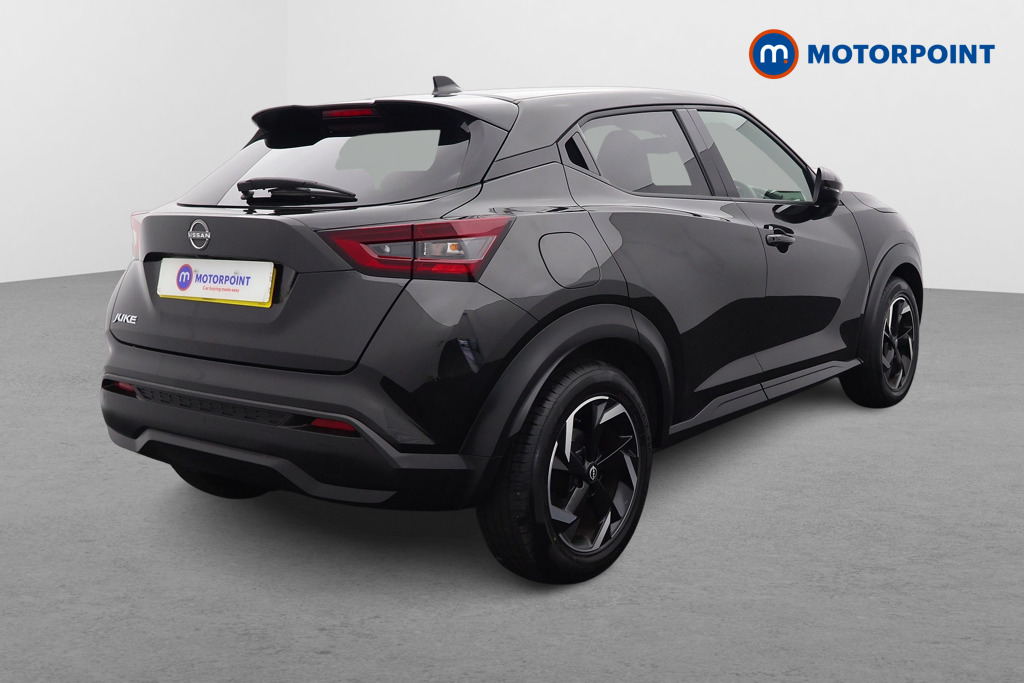 Nissan Juke N-Connecta Manual Petrol SUV - Stock Number (1566085) - Drivers side rear corner