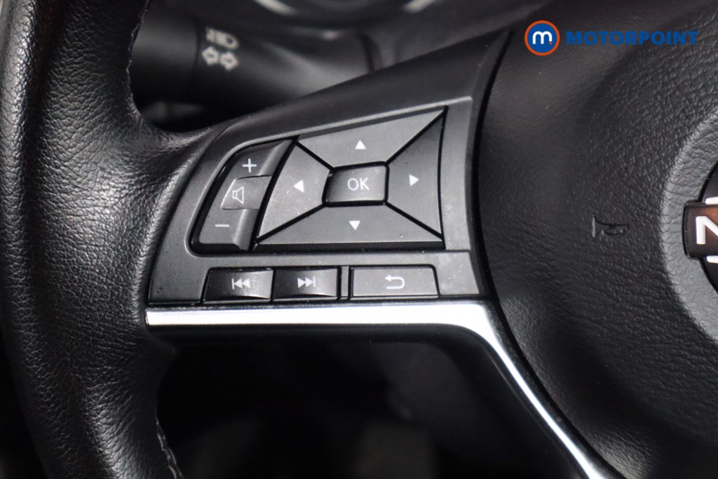 Nissan Juke N-Connecta Manual Petrol SUV - Stock Number (1566100) - 7th supplementary image