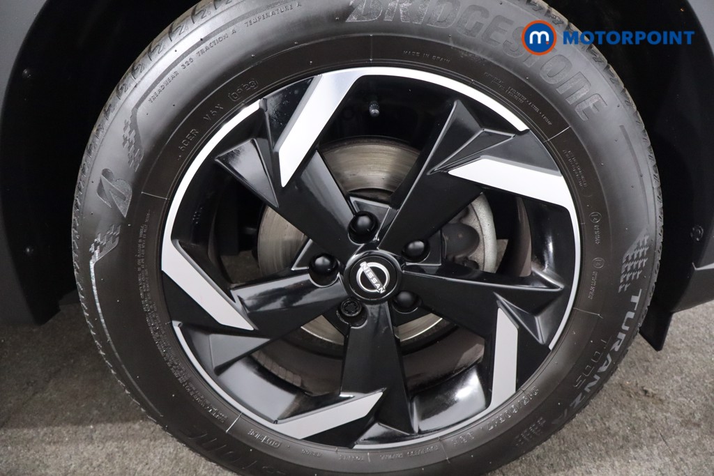 Nissan Juke N-Connecta Manual Petrol SUV - Stock Number (1566100) - 10th supplementary image