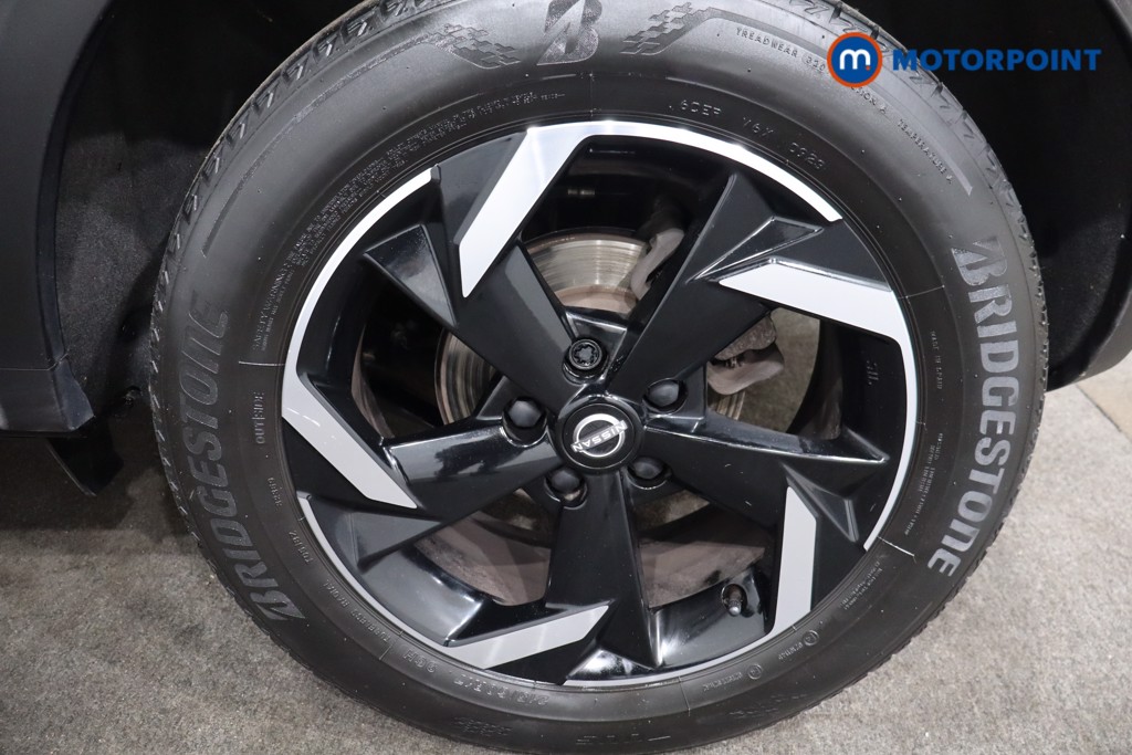 Nissan Juke N-Connecta Manual Petrol SUV - Stock Number (1566100) - 12th supplementary image