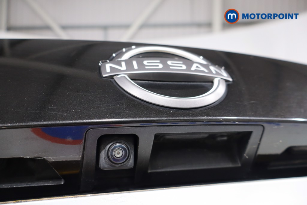 Nissan Juke N-Connecta Manual Petrol SUV - Stock Number (1566100) - 34th supplementary image