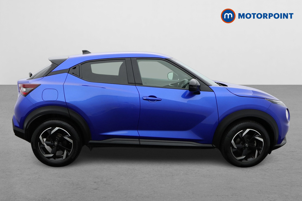 Nissan Juke N-Connecta Manual Petrol SUV - Stock Number (1566113) - Drivers side