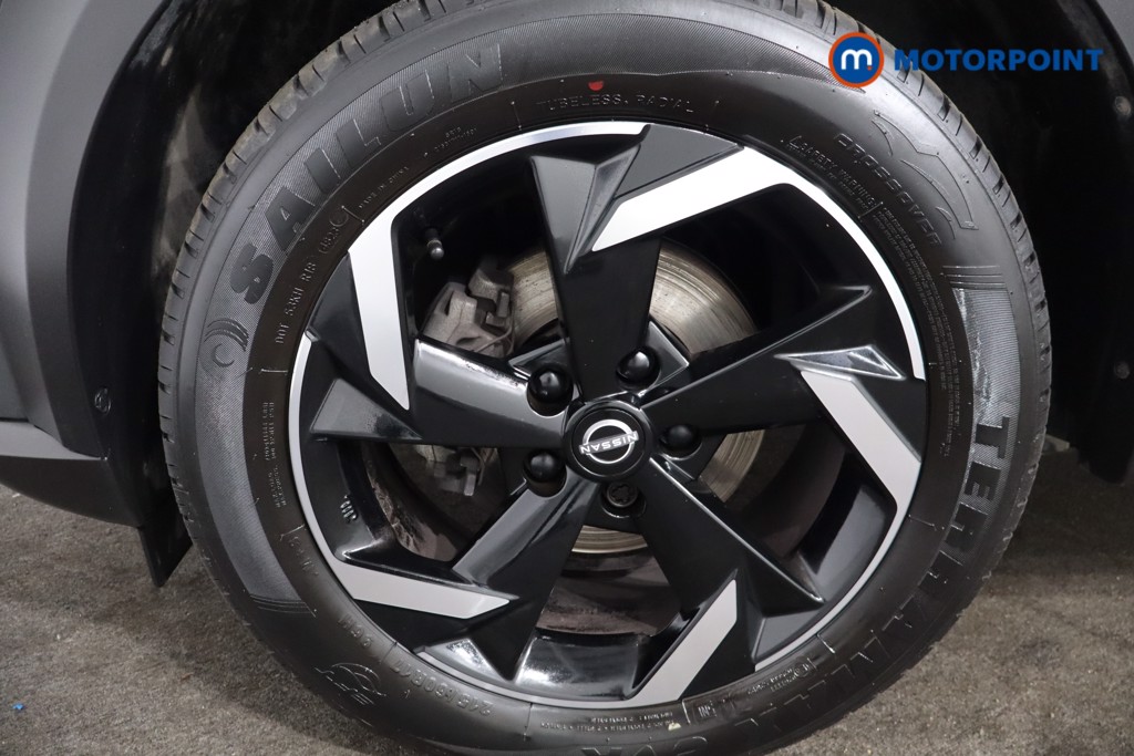 Nissan Juke N-Connecta Manual Petrol SUV - Stock Number (1566129) - 9th supplementary image