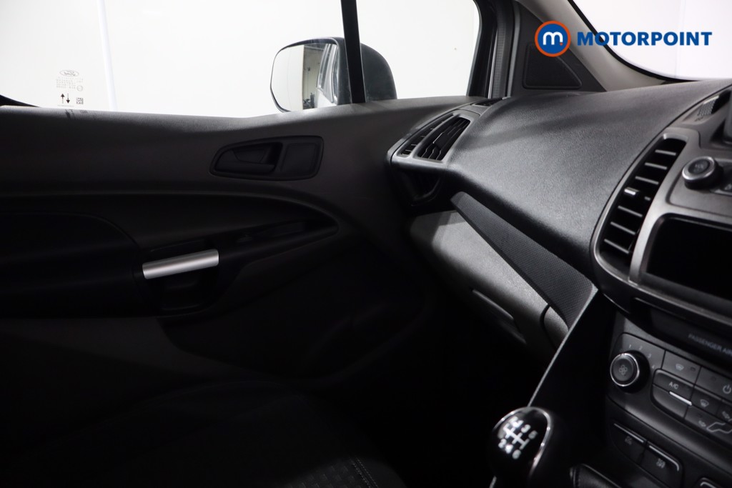 Ford Grand Tourneo Connect Zetec Manual Diesel People Carrier - Stock Number (1566196) - 22nd supplementary image