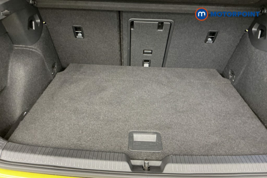 Volkswagen Golf Style Manual Petrol Hatchback - Stock Number (1566248) - 2nd supplementary image