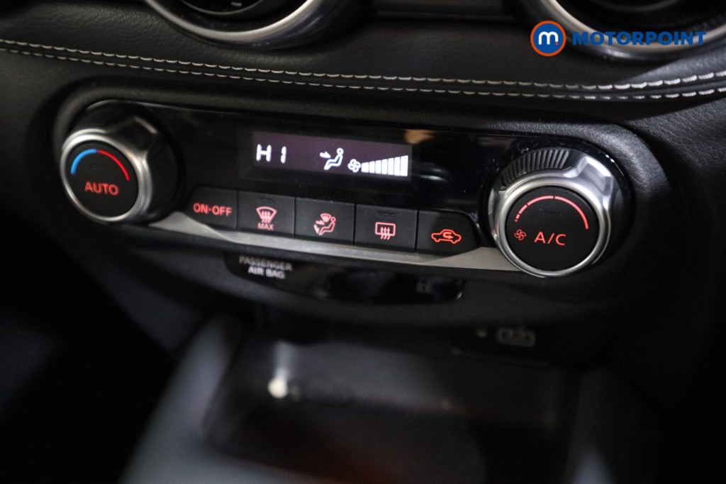 Nissan Juke N-Connecta Manual Petrol SUV - Stock Number (1566637) - 7th supplementary image