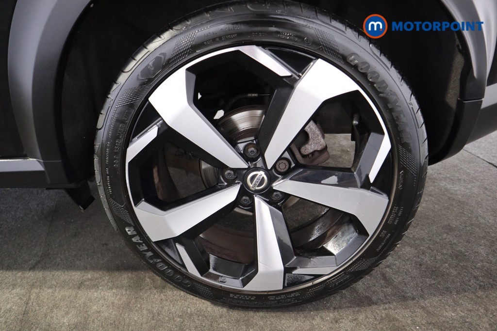 Nissan Juke N-Connecta Manual Petrol SUV - Stock Number (1566637) - 17th supplementary image