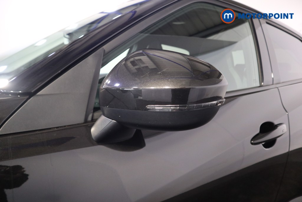 Nissan Juke N-Connecta Manual Petrol SUV - Stock Number (1566637) - 23rd supplementary image