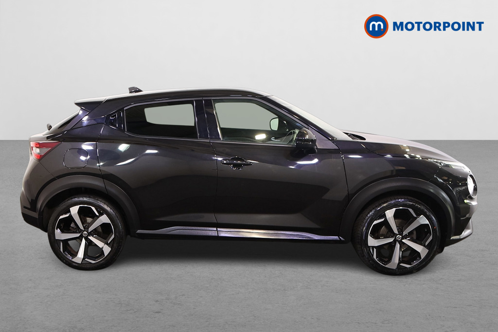 Nissan Juke N-Connecta Manual Petrol SUV - Stock Number (1566637) - Drivers side