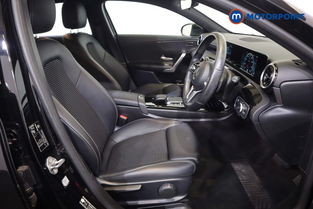 Mercedes-Benz A Class Sport Automatic Diesel Hatchback - Stock Number (1566809) - 6th supplementary image