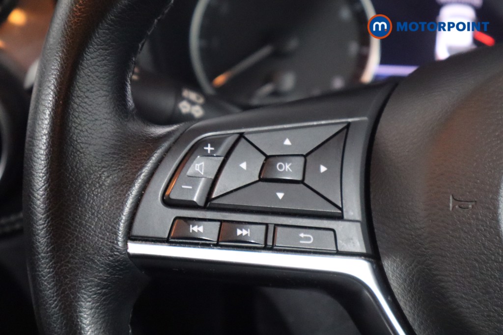 Nissan Juke N-Connecta Manual Petrol SUV - Stock Number (1566976) - 7th supplementary image