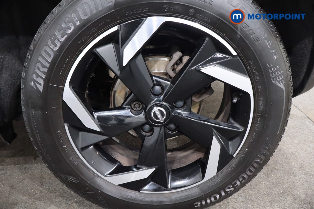 Nissan Juke N-Connecta Manual Petrol SUV - Stock Number (1566976) - 12th supplementary image