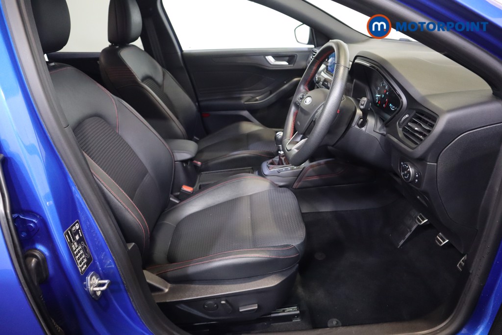 Ford Focus St-Line X Manual Petrol Hatchback - Stock Number (1567104) - 6th supplementary image