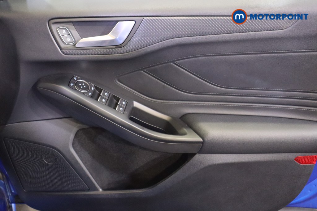 Ford Focus St-Line X Manual Petrol Hatchback - Stock Number (1567104) - 13th supplementary image