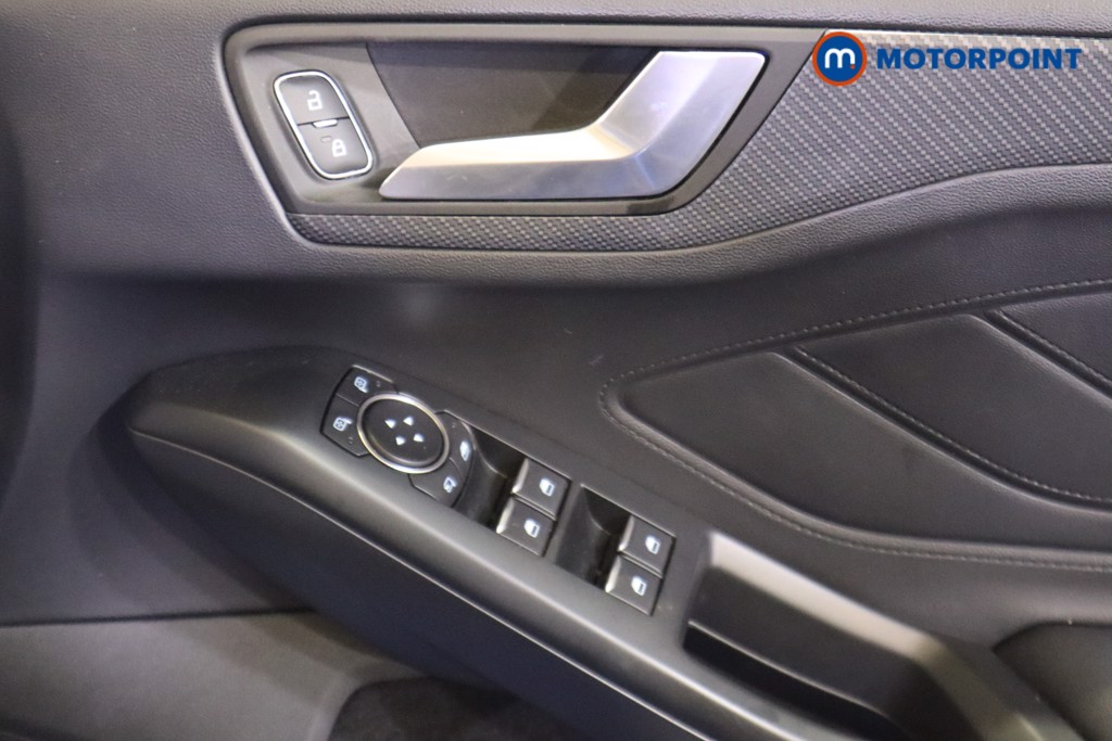 Ford Focus St-Line X Manual Petrol Hatchback - Stock Number (1567104) - 14th supplementary image