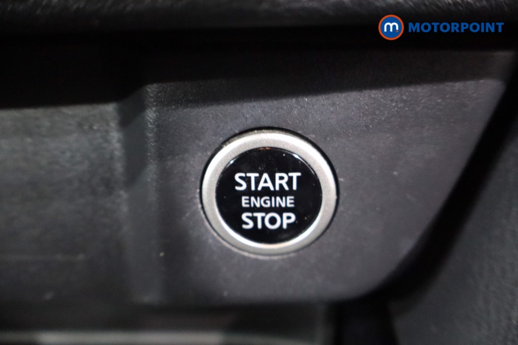 Nissan Qashqai Acenta Premium Automatic Petrol SUV - Stock Number (1567746) - 13th supplementary image