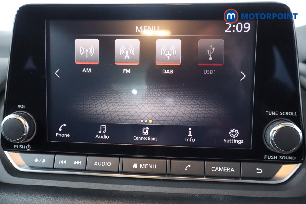 Nissan Qashqai Acenta Premium Automatic Petrol SUV - Stock Number (1567746) - 15th supplementary image