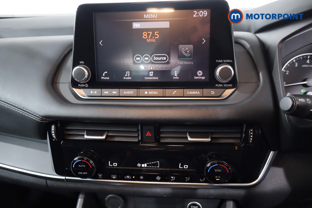 Nissan Qashqai Acenta Premium Automatic Petrol SUV - Stock Number (1567746) - 16th supplementary image