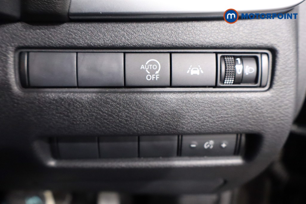 Nissan Qashqai Acenta Premium Automatic Petrol SUV - Stock Number (1567746) - 21st supplementary image