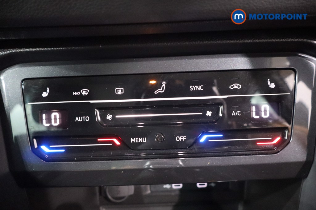 Volkswagen Tiguan Elegance Automatic Petrol SUV - Stock Number (1567890) - 17th supplementary image