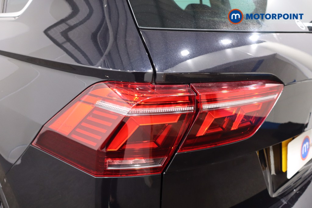 Volkswagen Tiguan Elegance Automatic Petrol SUV - Stock Number (1567890) - 35th supplementary image