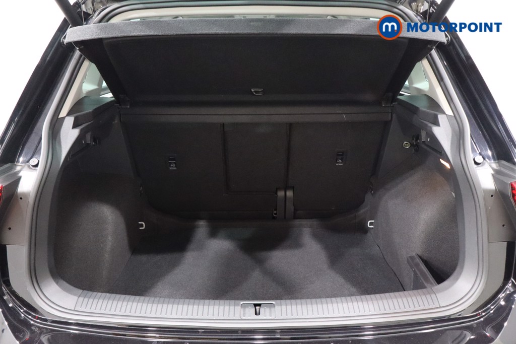 Volkswagen Tiguan Elegance Automatic Petrol SUV - Stock Number (1567890) - 40th supplementary image