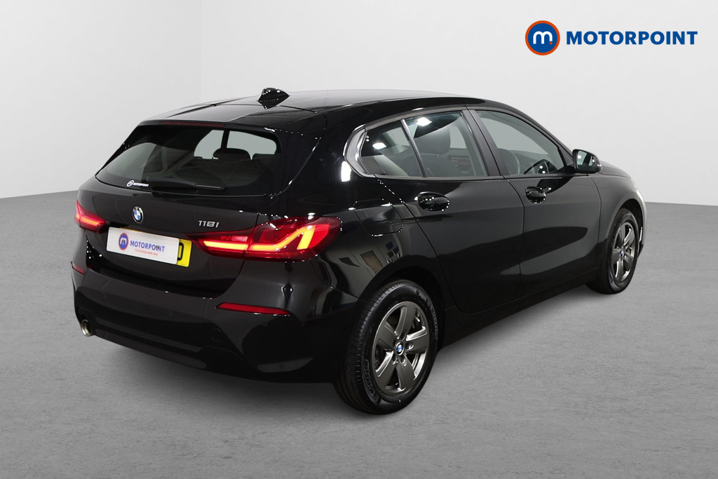 BMW 1 Series SE Automatic Petrol Hatchback - Stock Number (1567969) - Drivers side rear corner