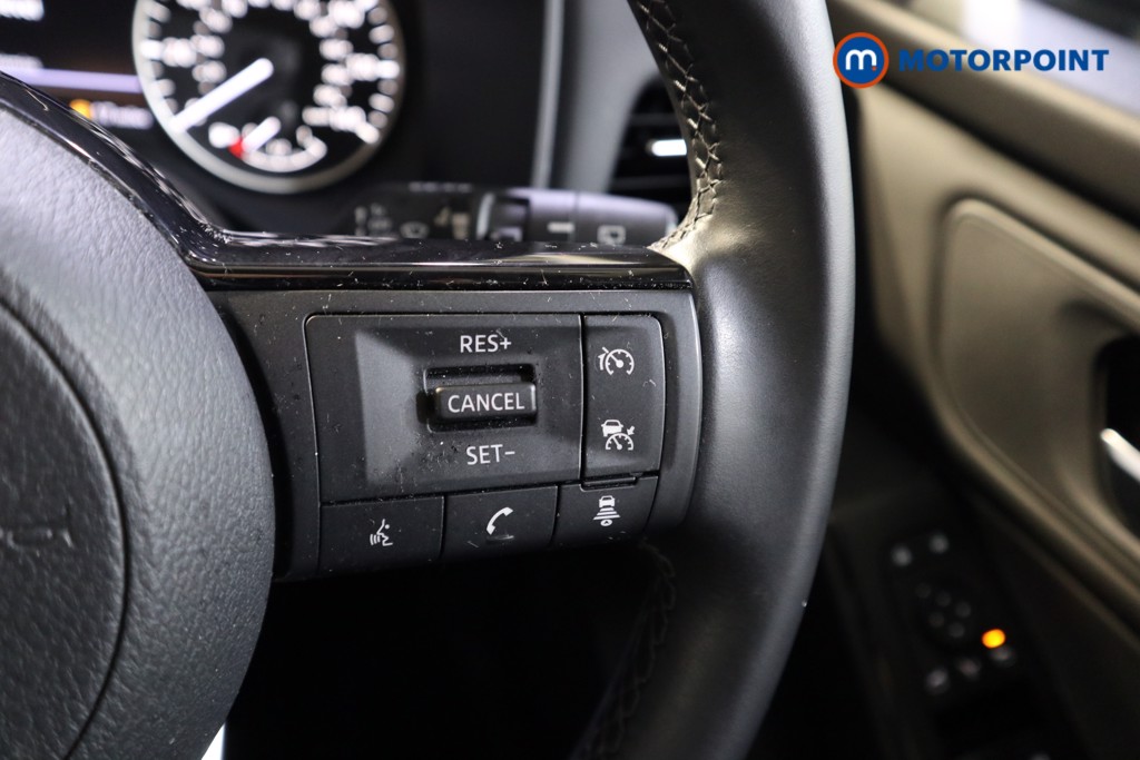 Nissan Qashqai Acenta Premium Manual Petrol SUV - Stock Number (1568059) - 4th supplementary image