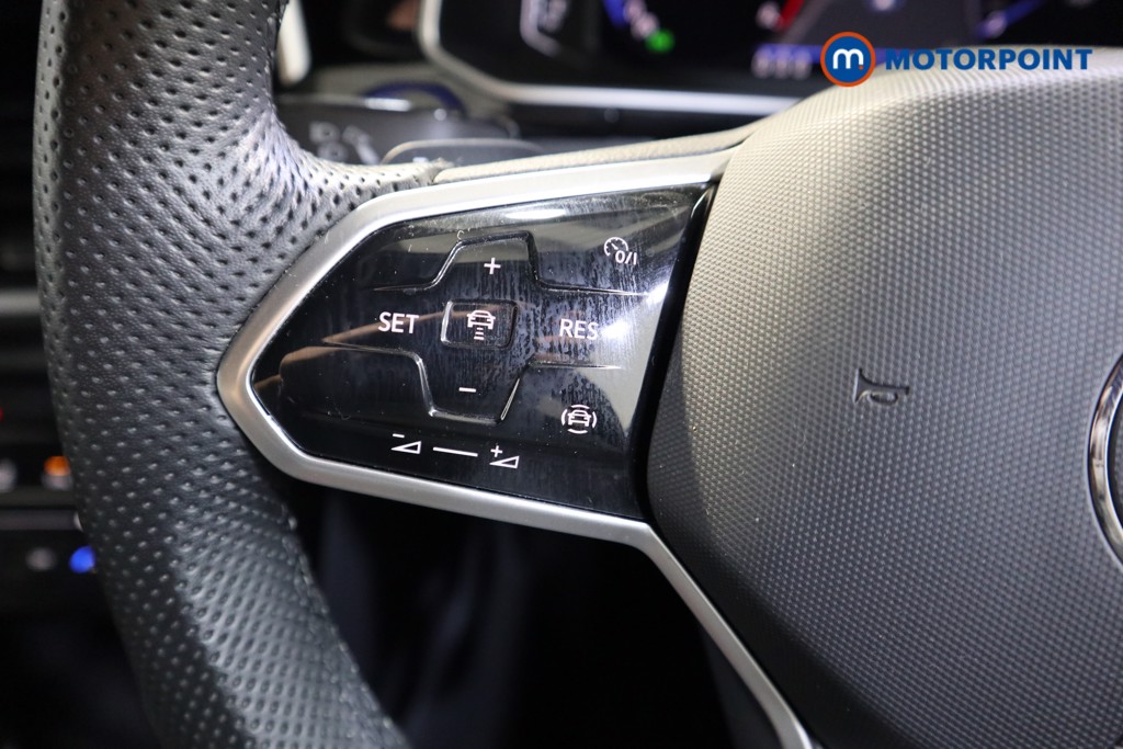 Volkswagen T-Roc R-Line Automatic Petrol SUV - Stock Number (1568222) - 3rd supplementary image