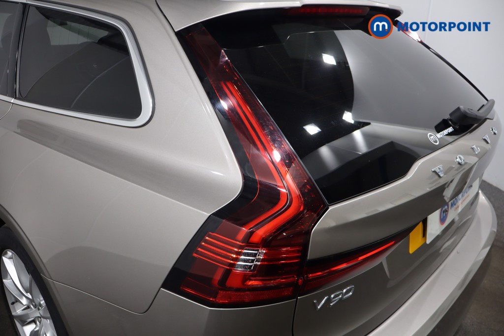Volvo V90 Momentum Automatic Petrol Estate - Stock Number (1568290) - 34th supplementary image