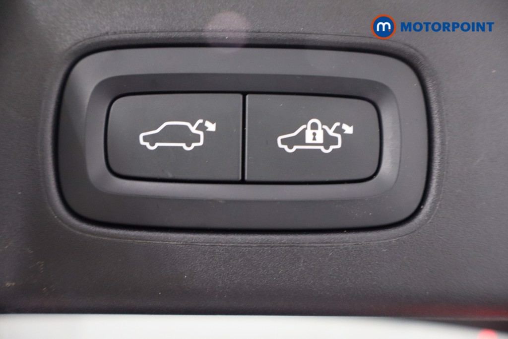 Volvo V90 Momentum Automatic Petrol Estate - Stock Number (1568290) - 37th supplementary image