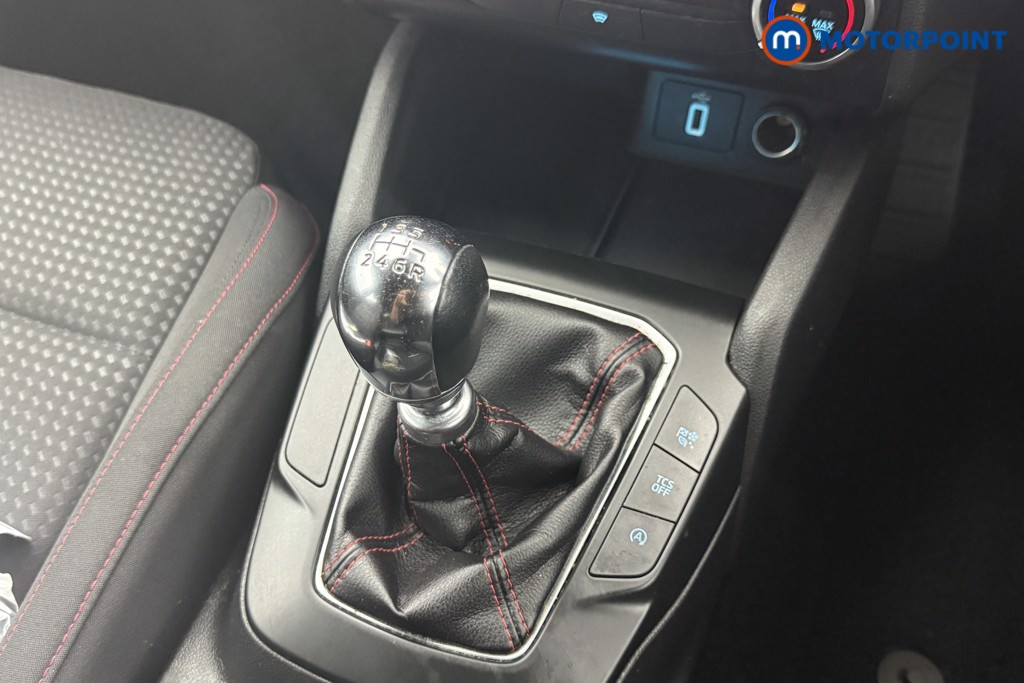 Ford Focus St-Line Manual Petrol Hatchback - Stock Number (1568301) - 5th supplementary image