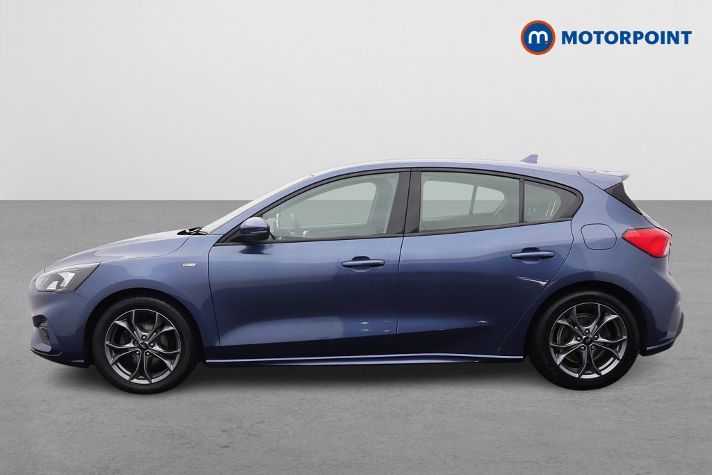 Ford Focus St-Line Manual Petrol Hatchback - Stock Number (1568301) - Passenger side