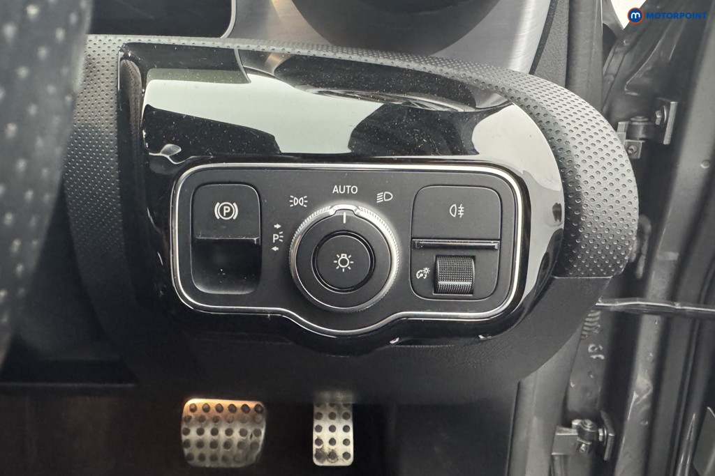 Mercedes-Benz A Class Amg Line Automatic Petrol Hatchback - Stock Number (1568391) - 15th supplementary image