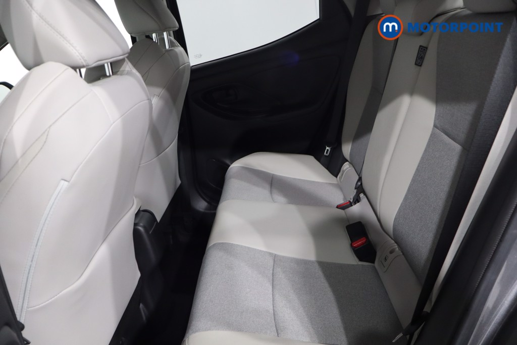 Toyota Yaris Excel Automatic Petrol-Electric Hybrid Hatchback - Stock Number (1568729) - 5th supplementary image