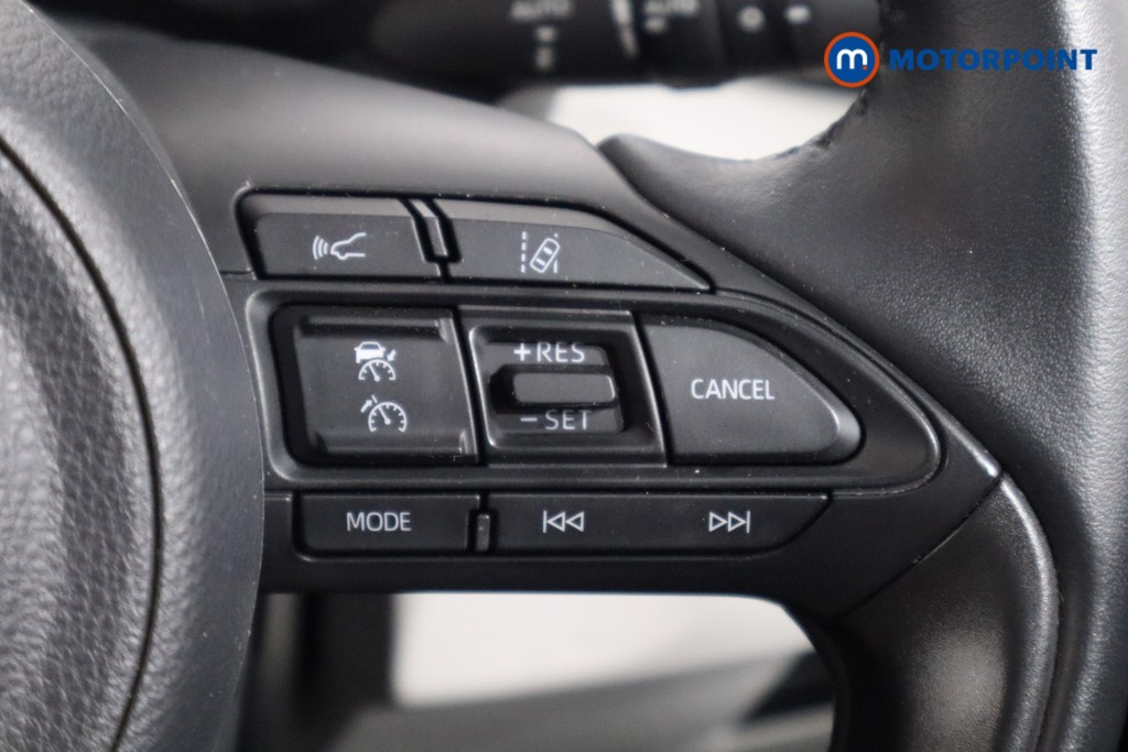 Toyota Yaris Excel Automatic Petrol-Electric Hybrid Hatchback - Stock Number (1568729) - 8th supplementary image