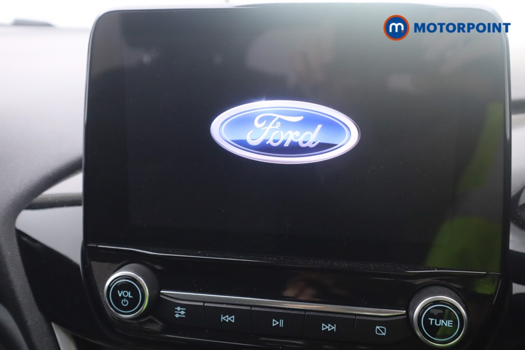 Ford Fiesta Titanium Manual Petrol-Electric Hybrid Hatchback - Stock Number (1569169) - 2nd supplementary image