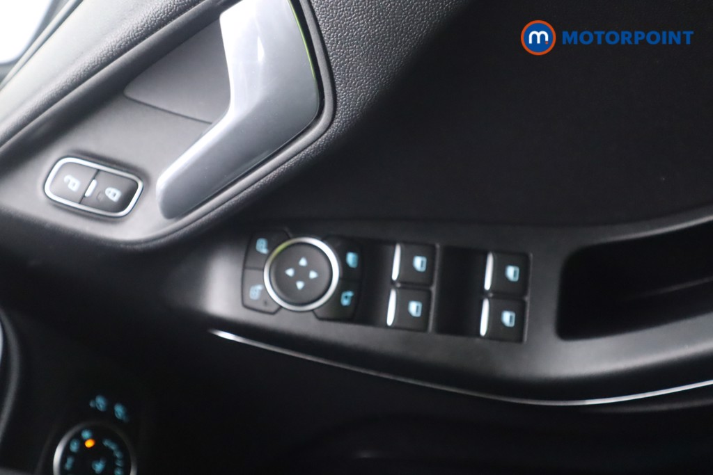 Ford Fiesta Titanium Manual Petrol-Electric Hybrid Hatchback - Stock Number (1569169) - 8th supplementary image