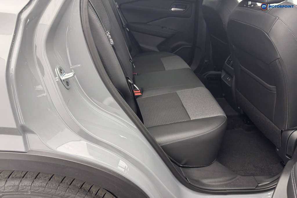 Nissan Qashqai N-Connecta Automatic Petrol SUV - Stock Number (1569453) - 8th supplementary image