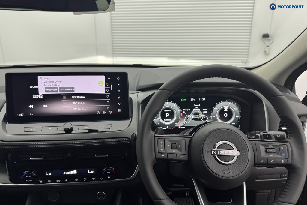 Nissan Qashqai N-Connecta Automatic Petrol SUV - Stock Number (1569453) - 1st supplementary image